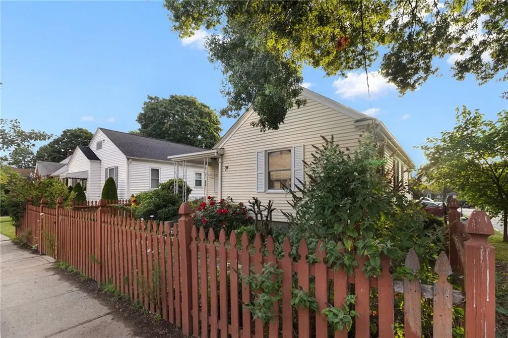 58 Hazael Street Providence RI 02908