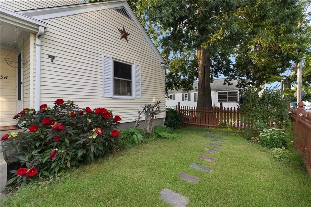58 Hazael Street Providence RI 02908