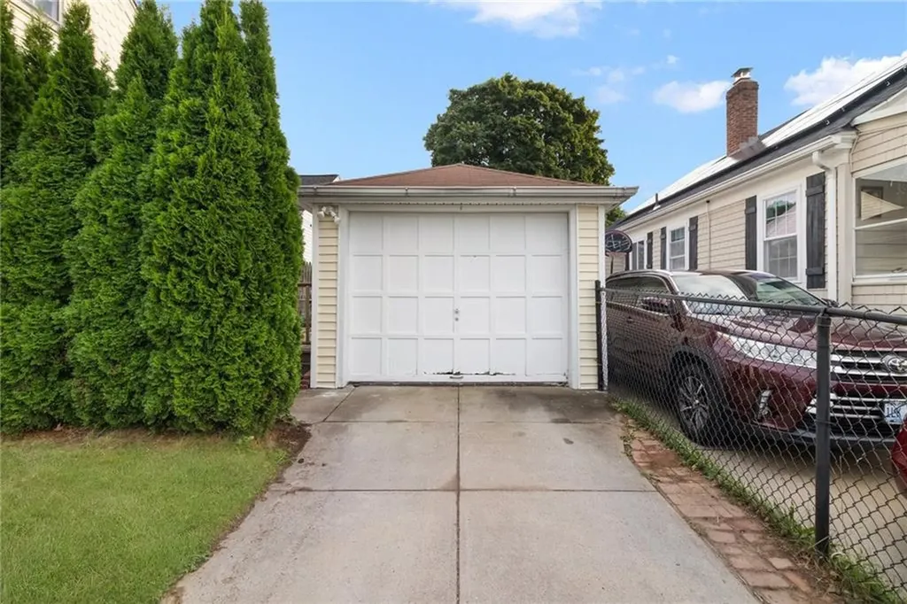 58 Hazael Street Providence RI 02908
