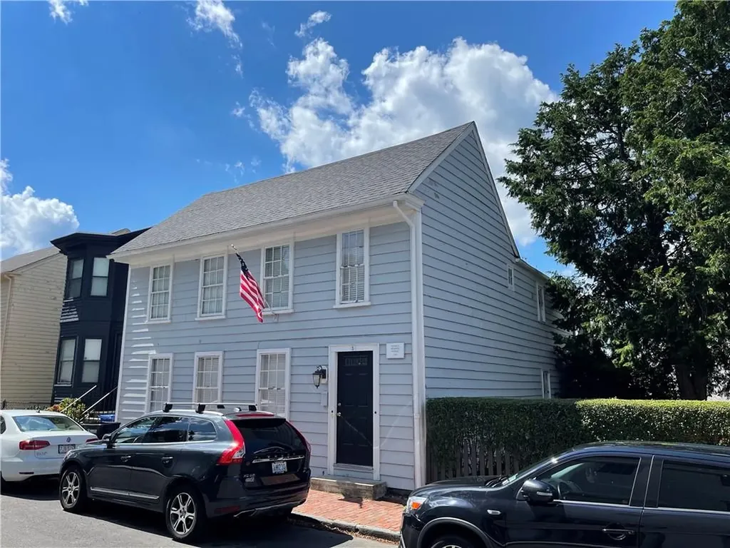 5 Division Street Newport RI 02840