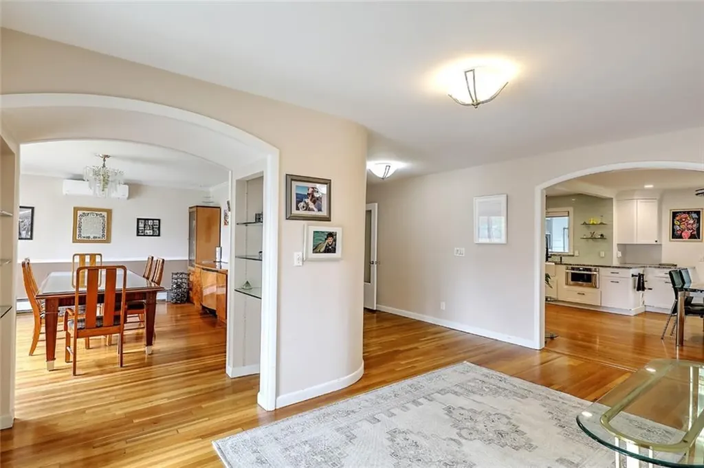 22 Glen Drive Providence RI 02906