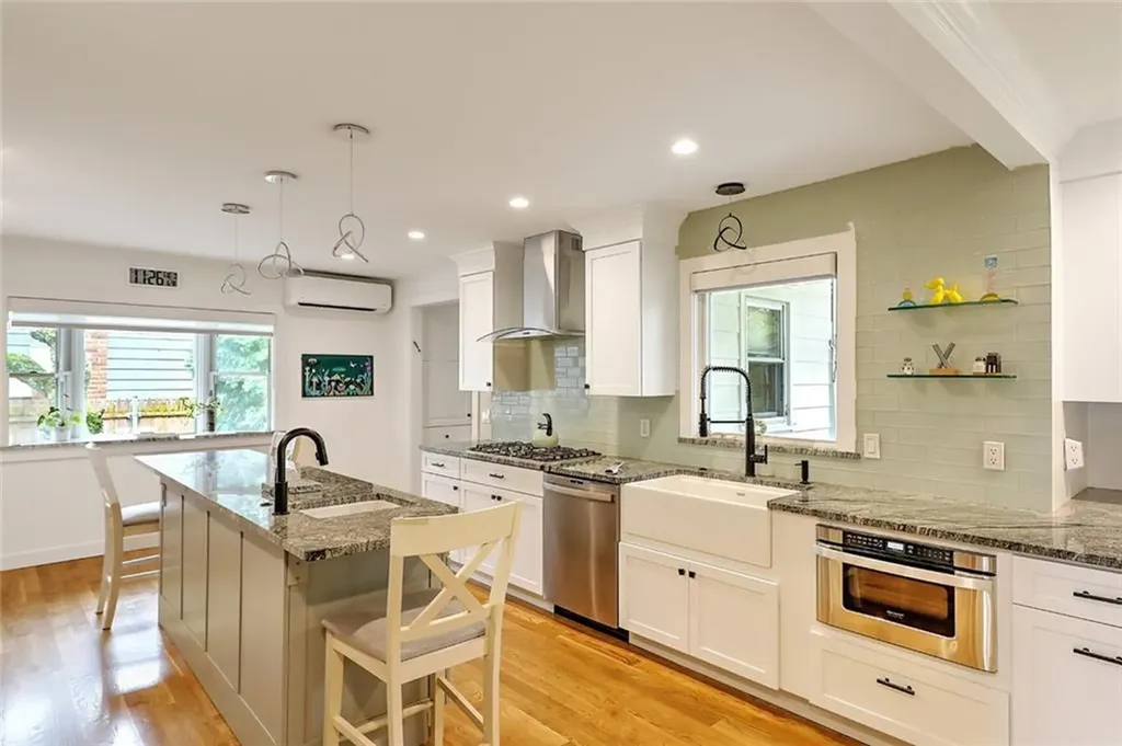 22 Glen Drive Providence RI 02906