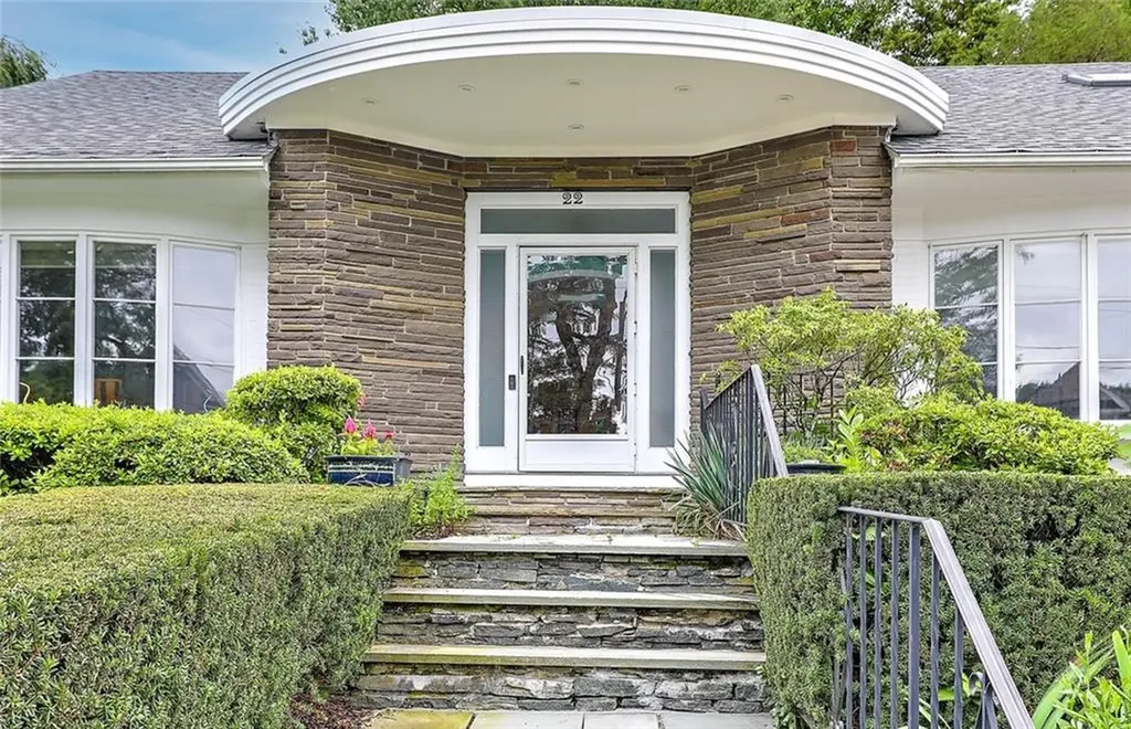 22 Glen Drive Providence RI 02906