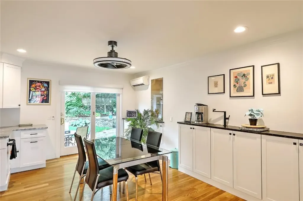 22 Glen Drive Providence RI 02906