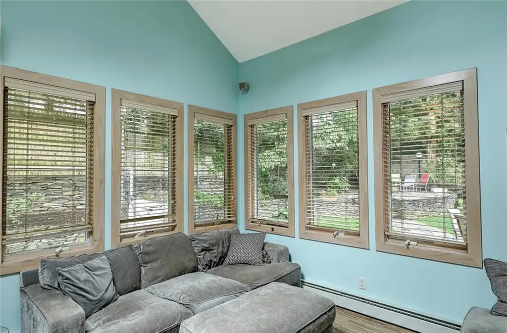22 Glen Drive Providence RI 02906