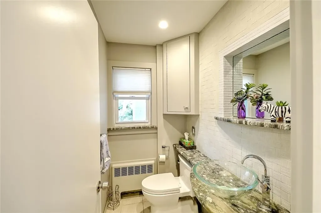 22 Glen Drive Providence RI 02906