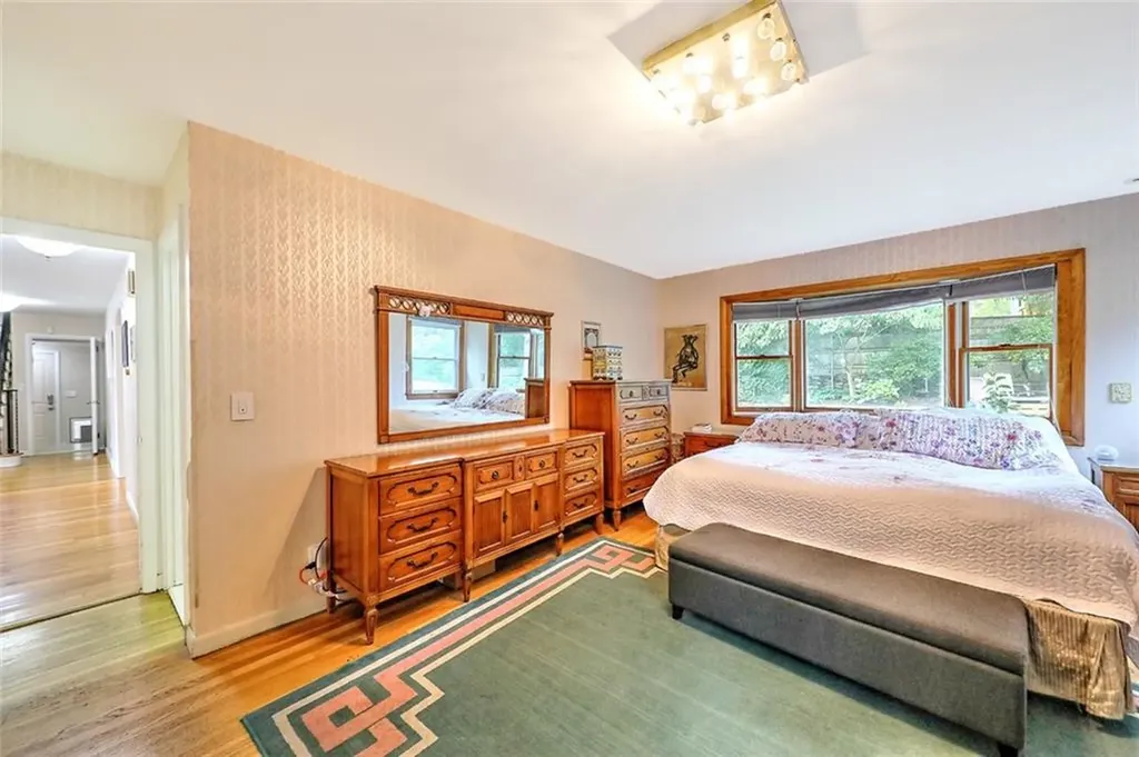 22 Glen Drive Providence RI 02906