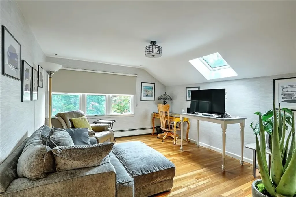 22 Glen Drive Providence RI 02906