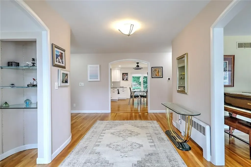 22 Glen Drive Providence RI 02906