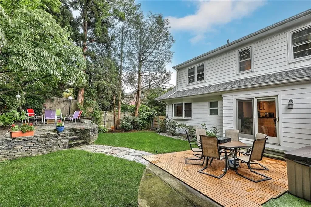 22 Glen Drive Providence RI 02906