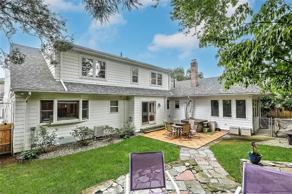 22 Glen Drive Providence RI 02906