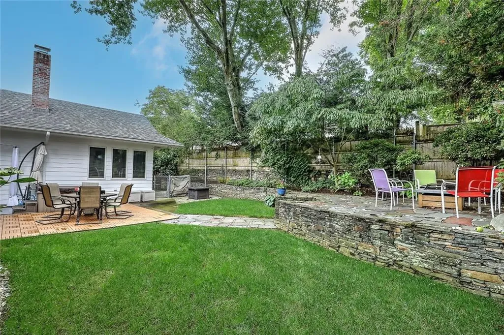 22 Glen Drive Providence RI 02906