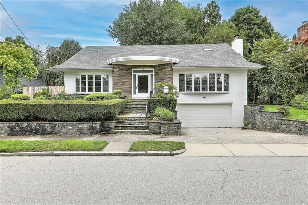 22 Glen Drive Providence RI 02906