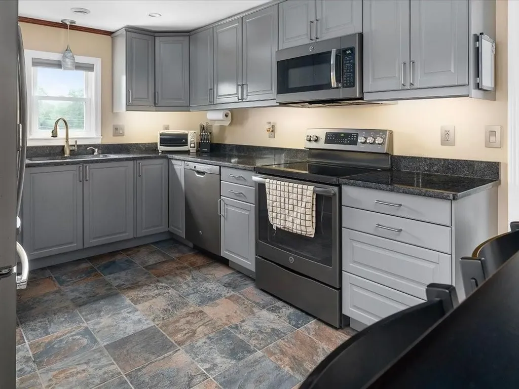 65 Roundway Drive Coventry RI 02816