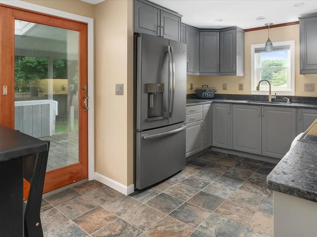 65 Roundway Drive Coventry RI 02816