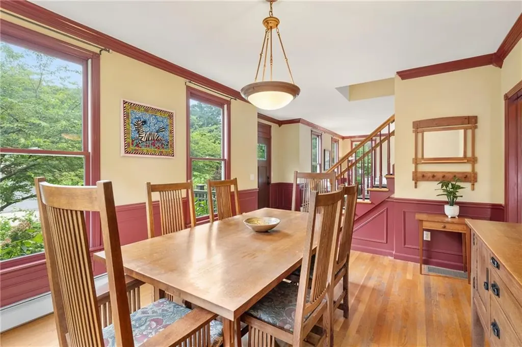 6 Carriage Trail Barrington RI 02806