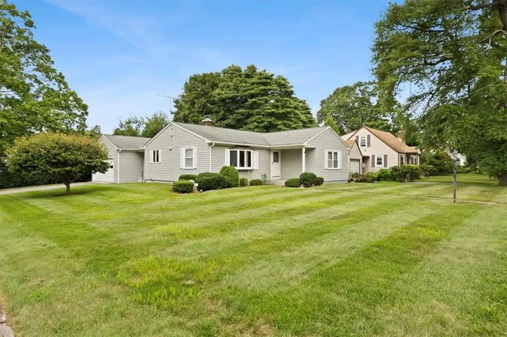 15 Washington Road Barrington RI 02806