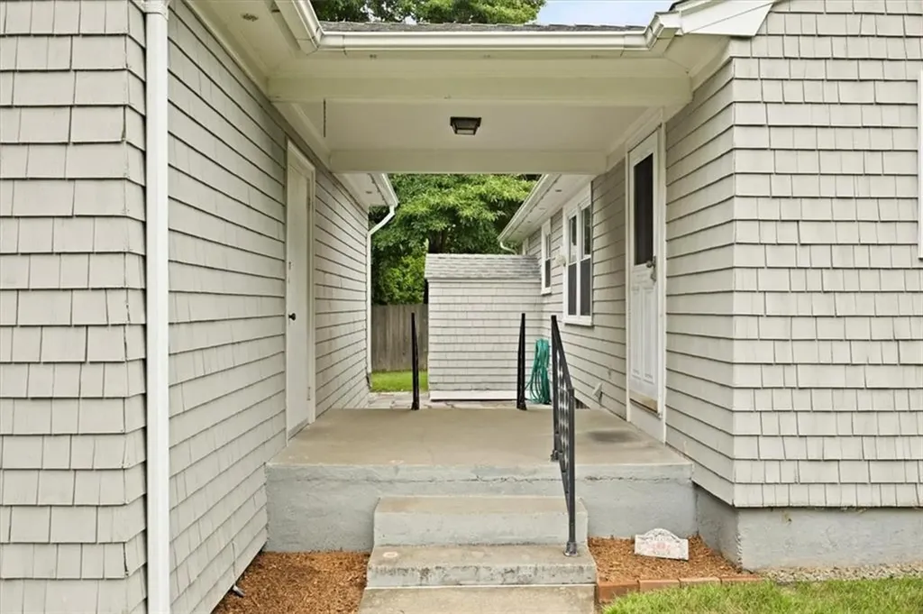 15 Washington Road Barrington RI 02806