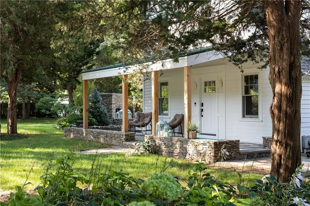 2 Scull Street Jamestown RI 02835