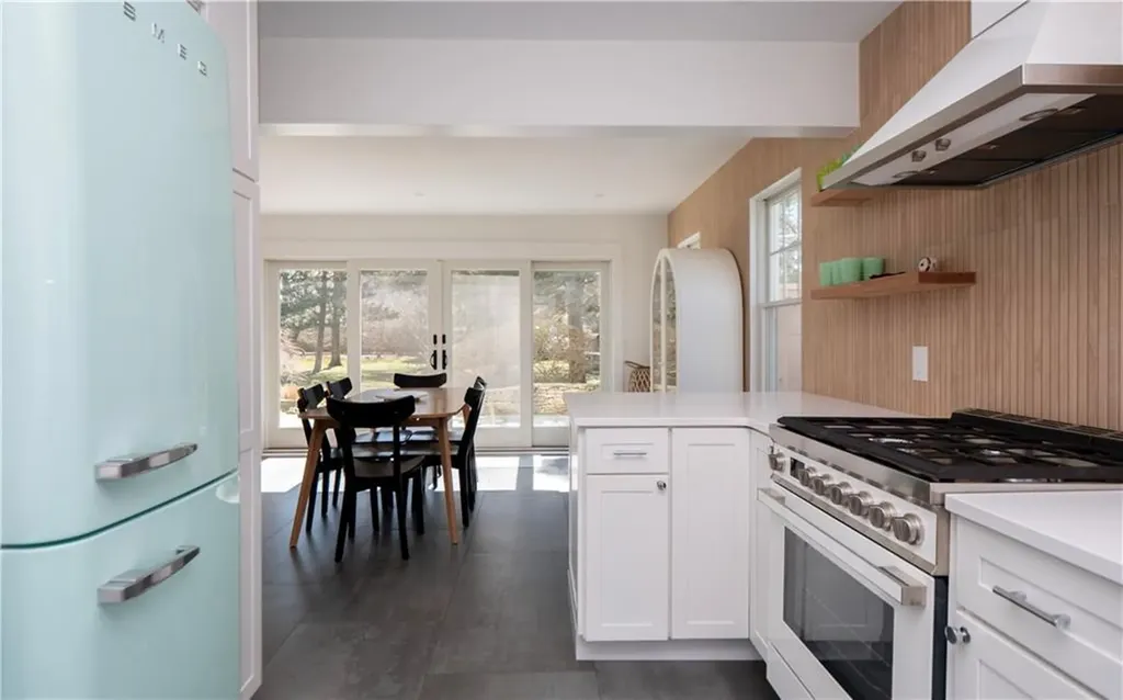 2 Scull Street Jamestown RI 02835