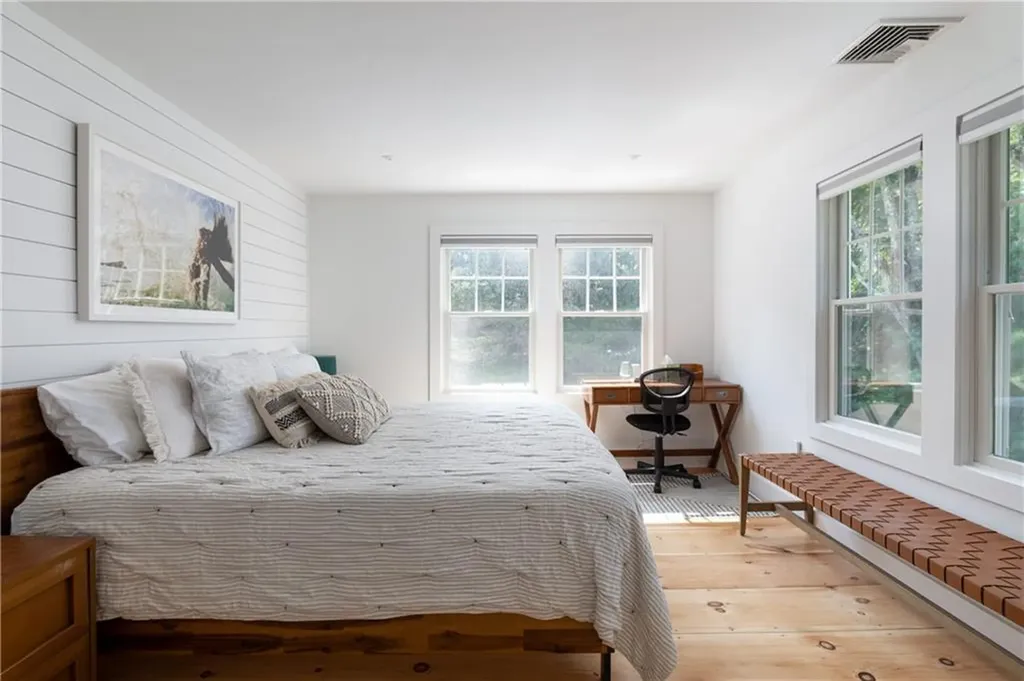 2 Scull Street Jamestown RI 02835