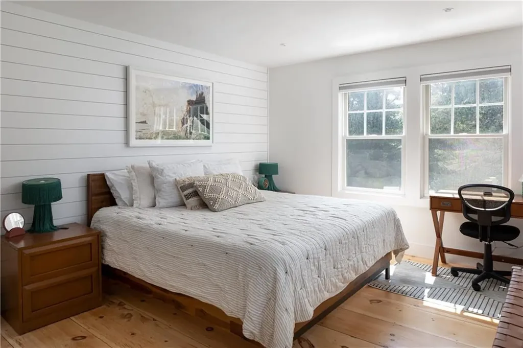 2 Scull Street Jamestown RI 02835