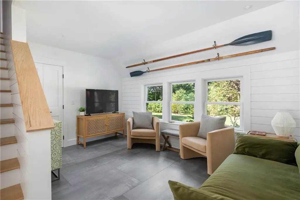 2 Scull Street Jamestown RI 02835