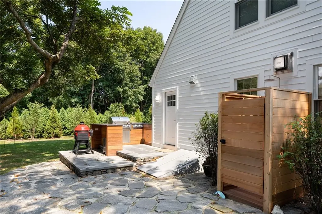 2 Scull Street Jamestown RI 02835
