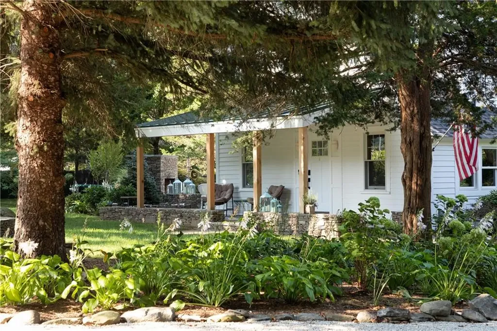 2 Scull Street Jamestown RI 02835