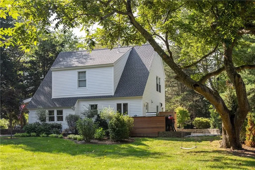 2 Scull Street Jamestown RI 02835