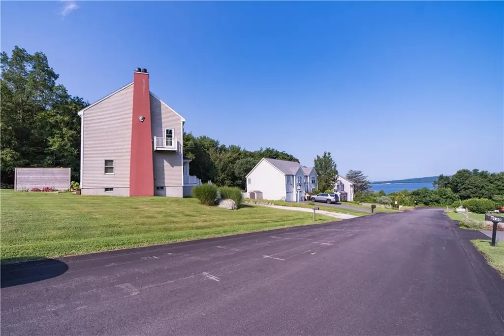 187 Horizon Drive Tiverton RI 02878