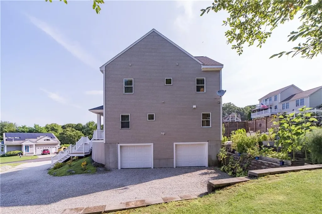 187 Horizon Drive Tiverton RI 02878