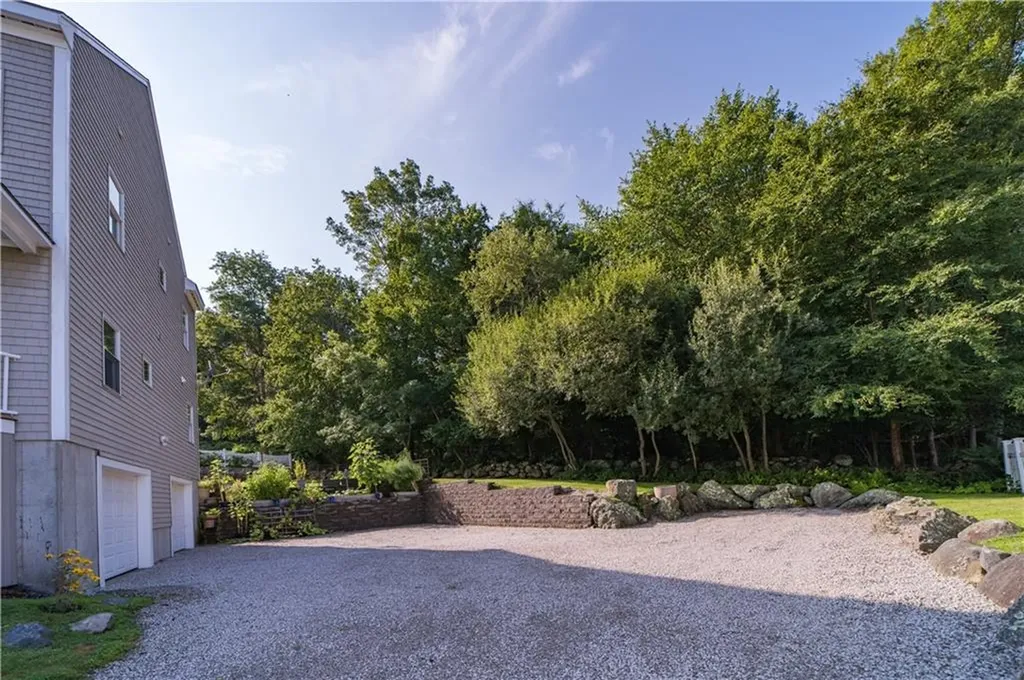 187 Horizon Drive Tiverton RI 02878
