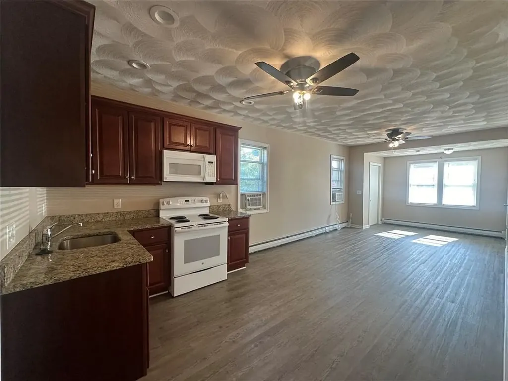 38 Woodland Avenue Cranston RI 02920