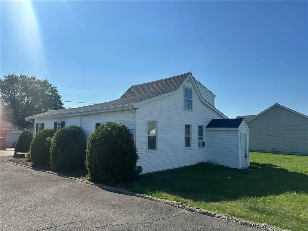 38 Woodland Avenue Cranston RI 02920