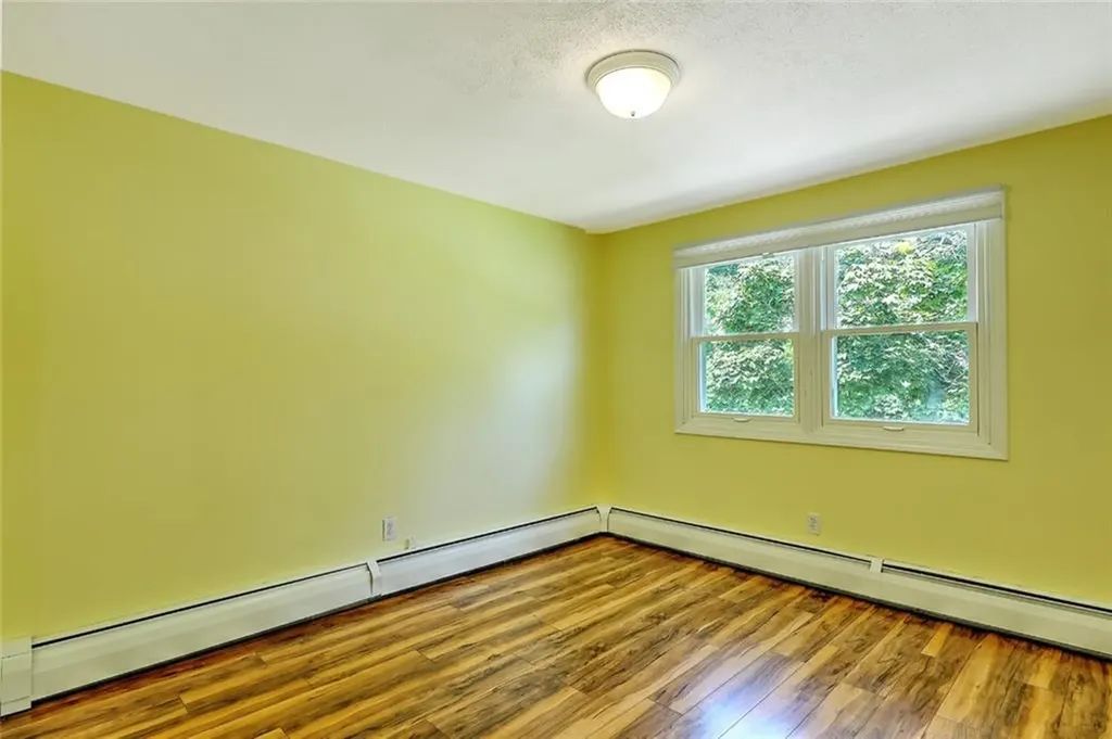 104 Levesque Street Warwick RI 02886