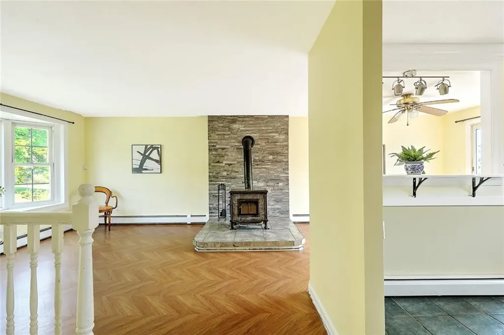 104 Levesque Street Warwick RI 02886