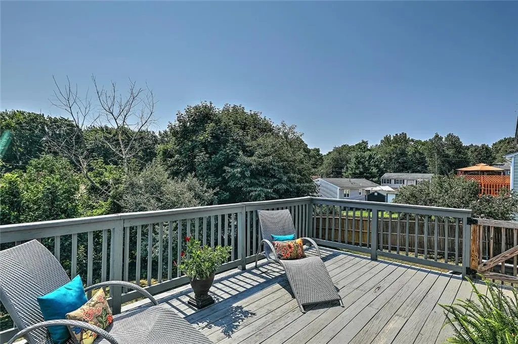 104 Levesque Street Warwick RI 02886