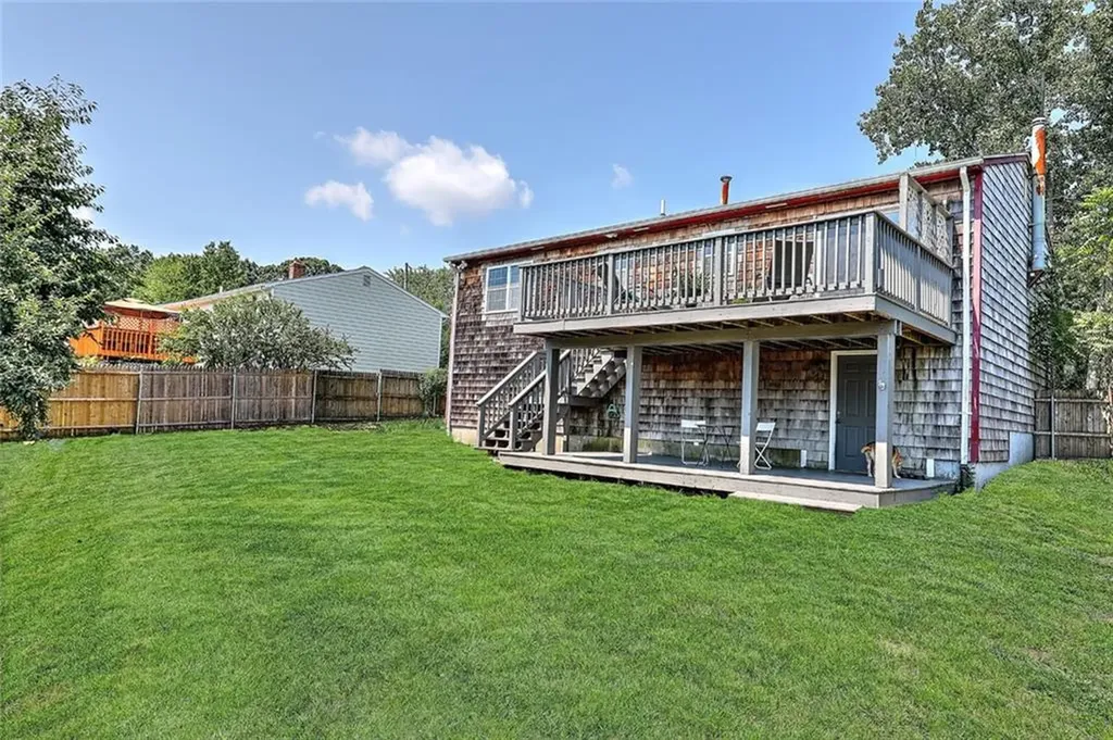 104 Levesque Street Warwick RI 02886