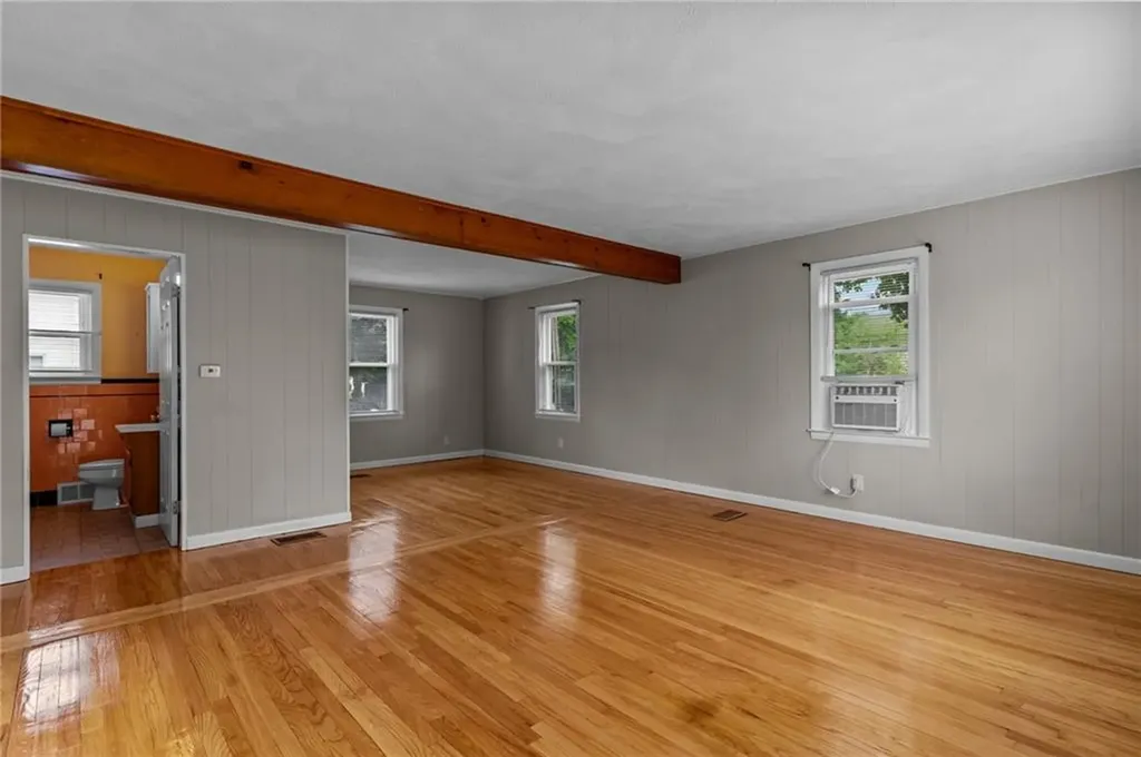 89 Carpenter Street Warwick RI 02886