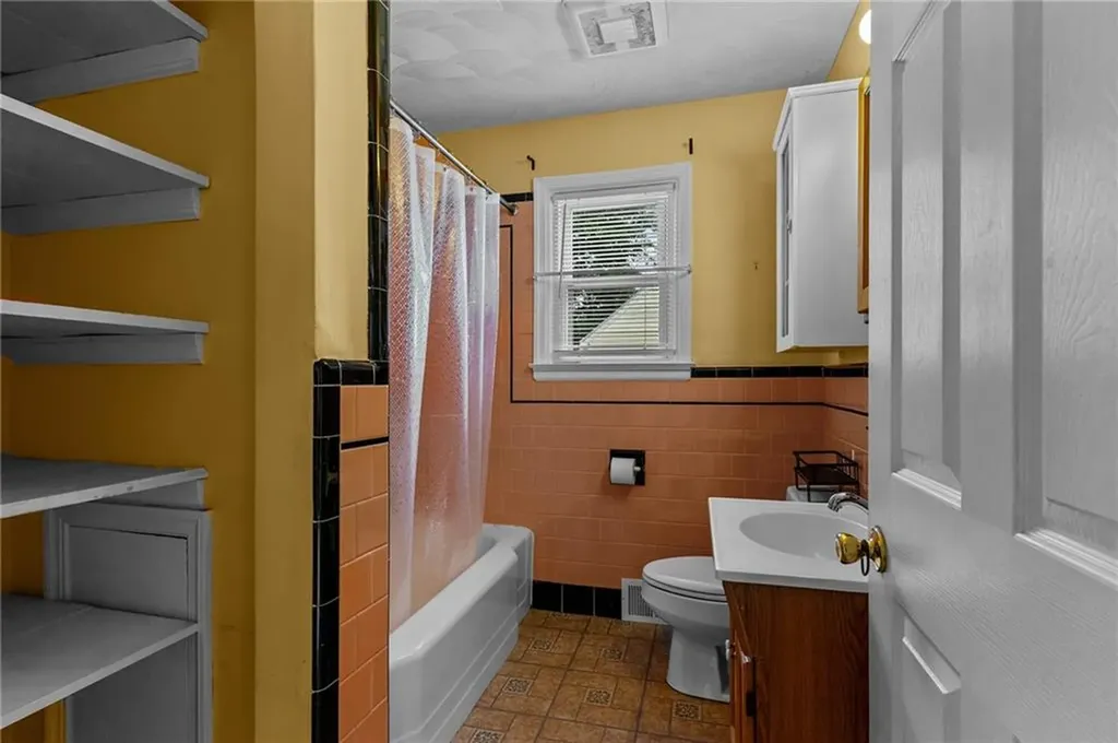 89 Carpenter Street Warwick RI 02886