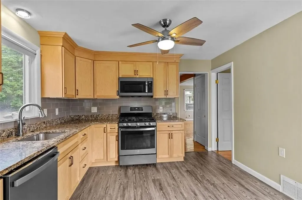 89 Carpenter Street Warwick RI 02886