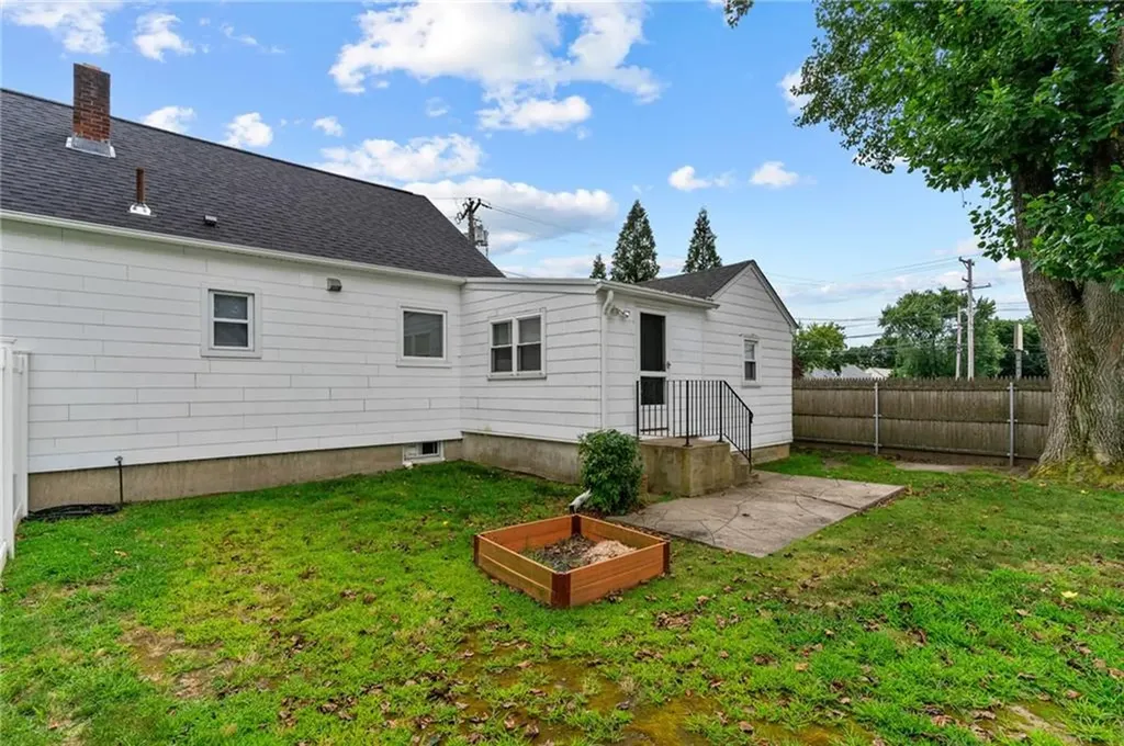 89 Carpenter Street Warwick RI 02886