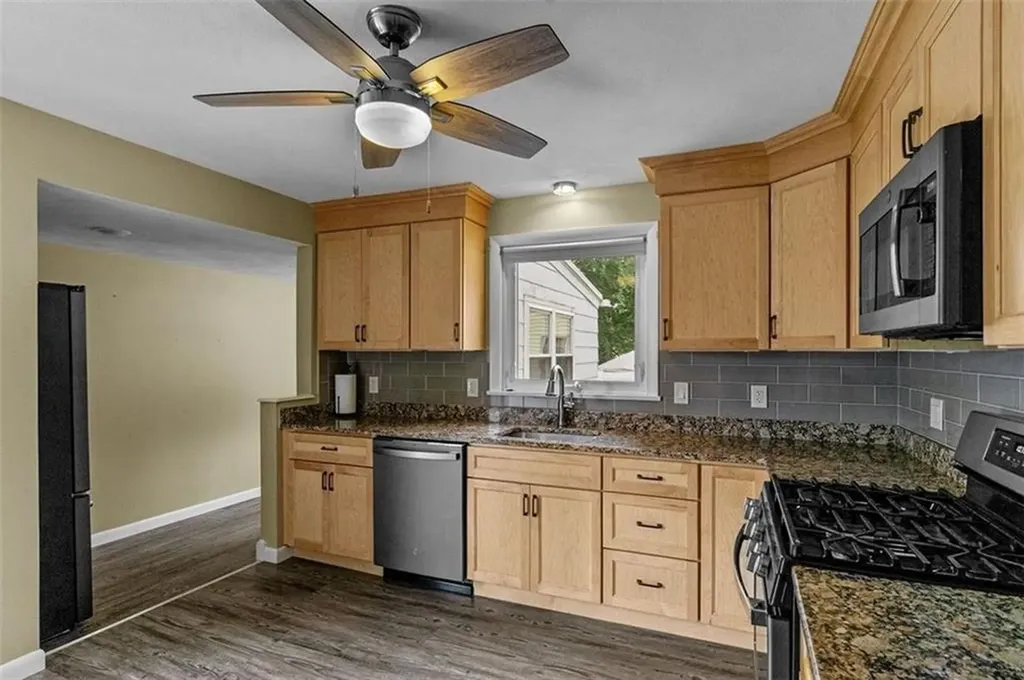 89 Carpenter Street Warwick RI 02886