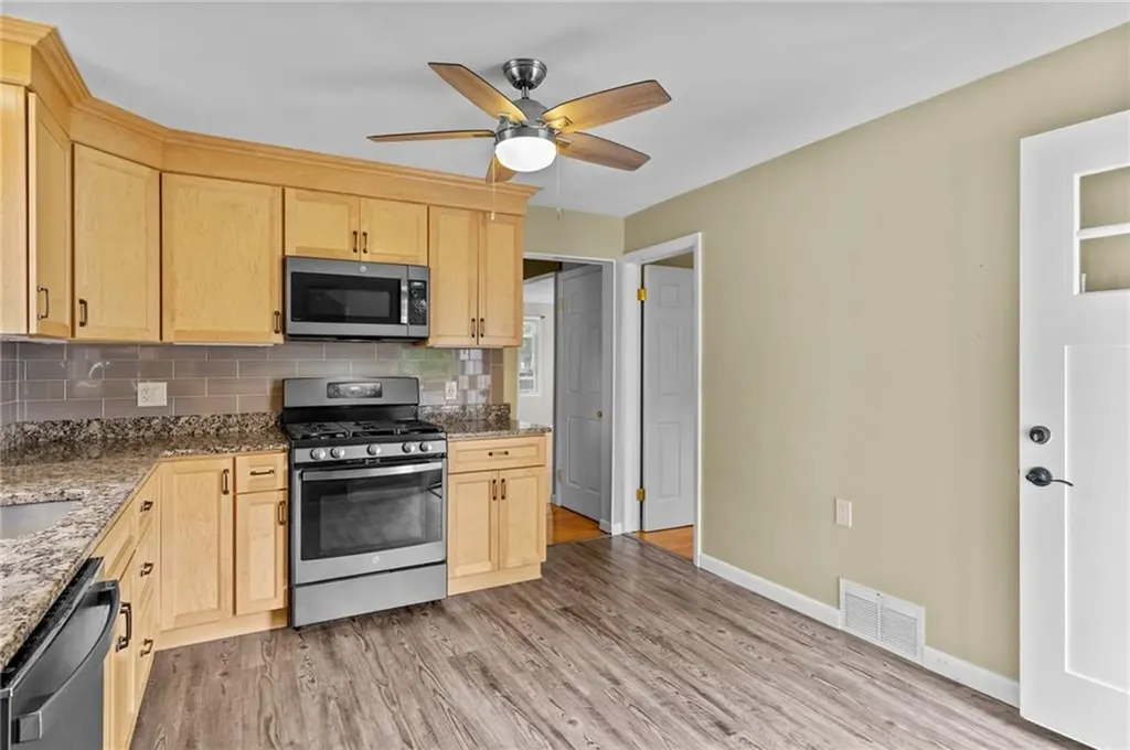 89 Carpenter Street Warwick RI 02886