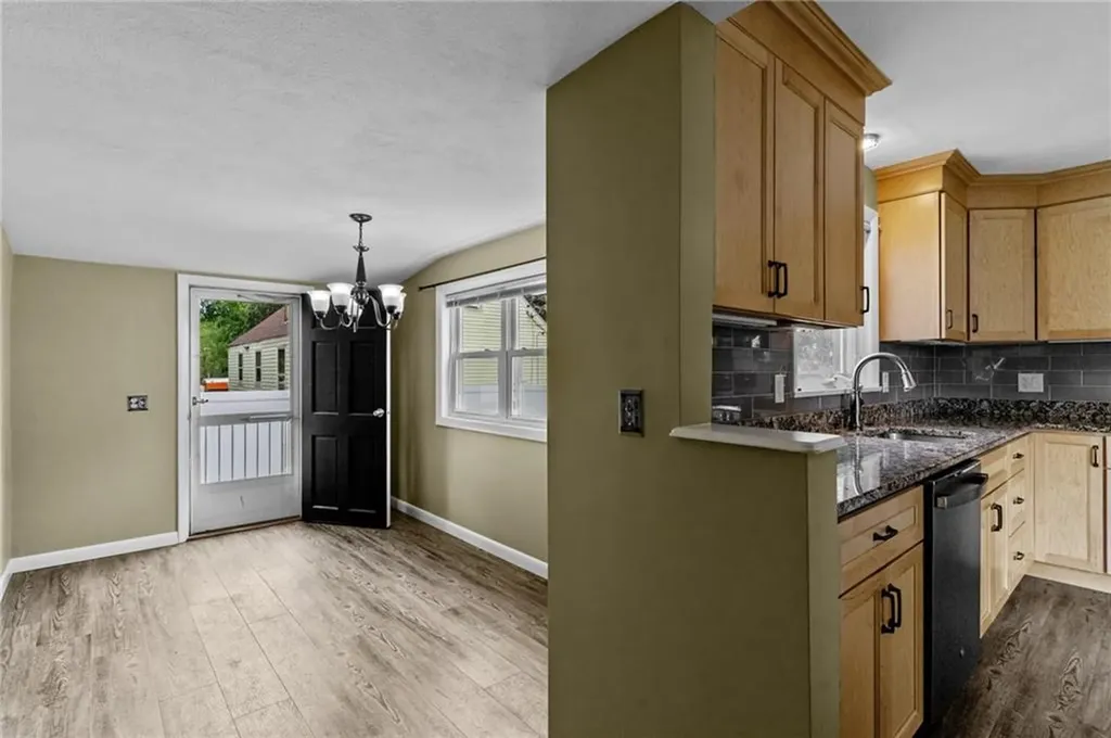 89 Carpenter Street Warwick RI 02886