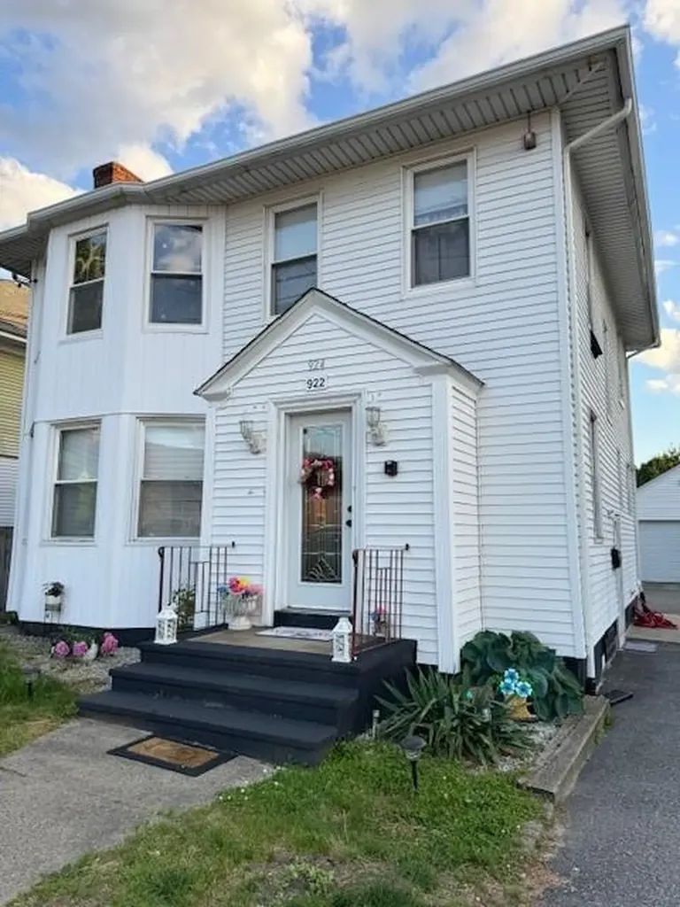 922 Park Avenue Cranston RI 02910
