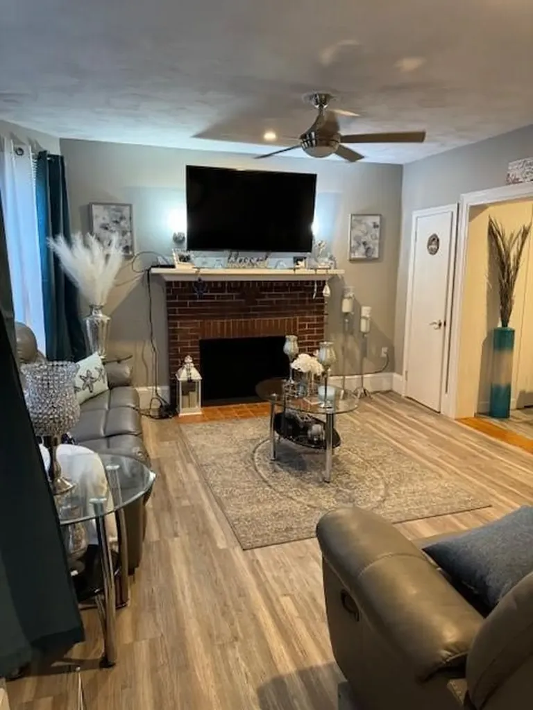 922 Park Avenue Cranston RI 02910