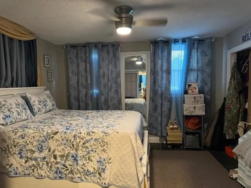 922 Park Avenue Cranston RI 02910