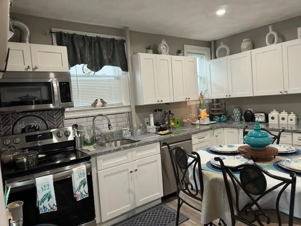 922 Park Avenue Cranston RI 02910